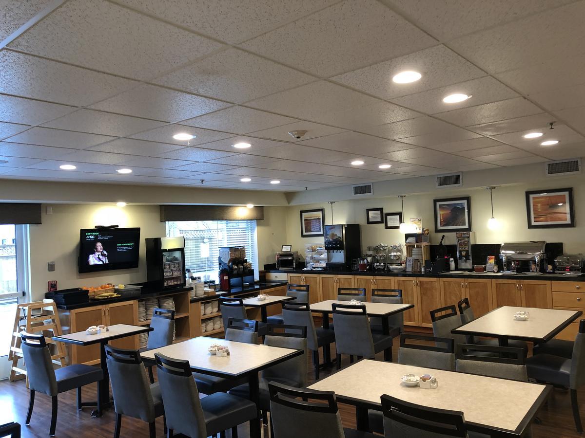 Best Western Plus Edmonds Harbor Inn Exterior photo